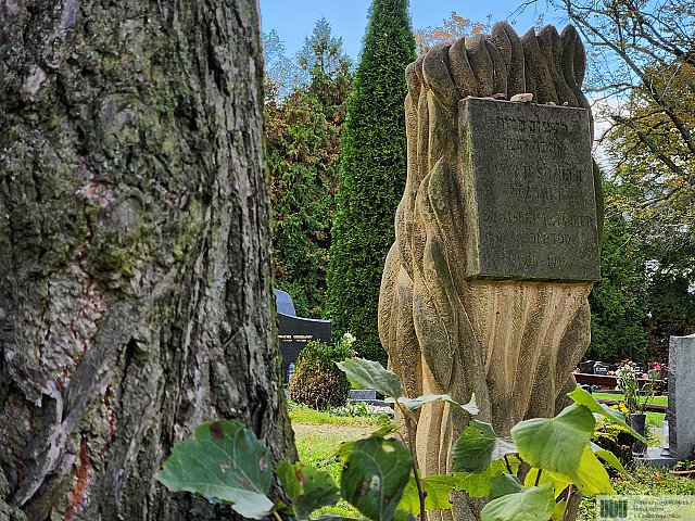 Monument Image